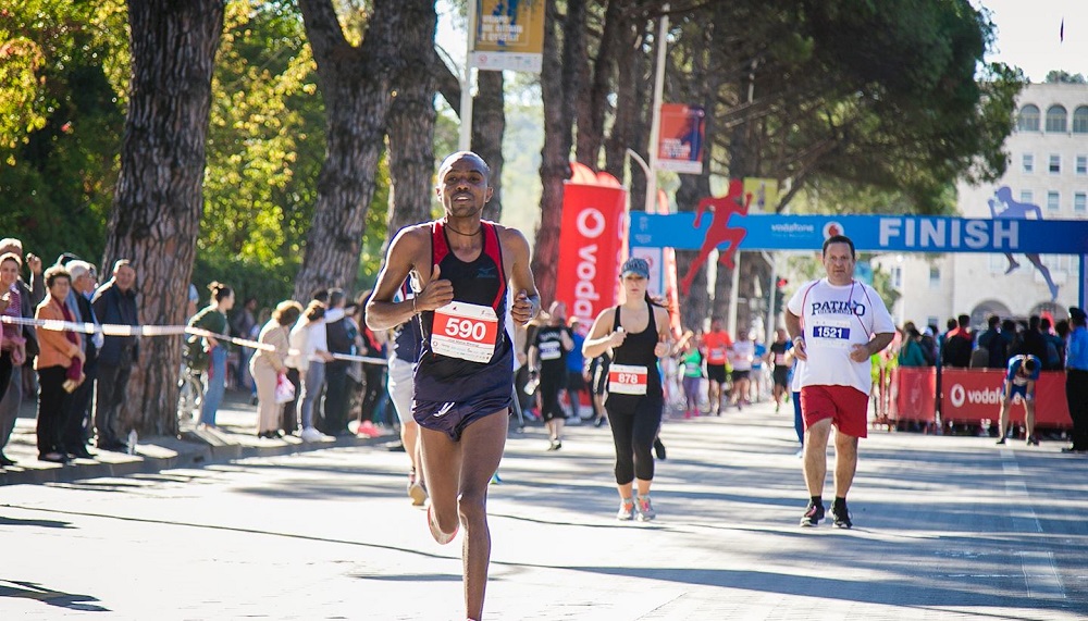Te dielen gara nderkombetare e Tiranathlon, ja rruget qe bllokohen